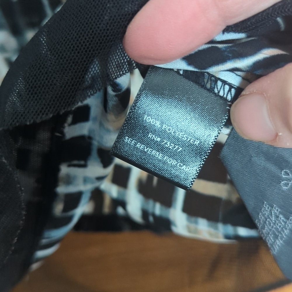 Simply Vera by Vera Wang Black White and Pink "Northern Escape " Cap Sleeve Top - Picture 4 of 9